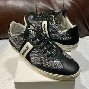 NIB $800 VERSACE Snake Skin White Leather